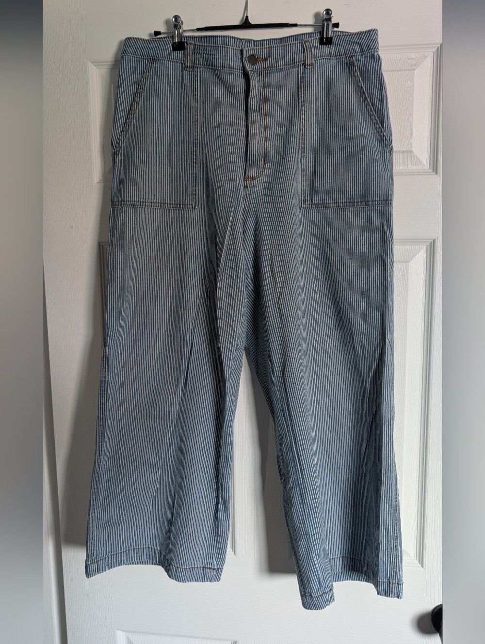Cropped Wide Leg Striped Jeans